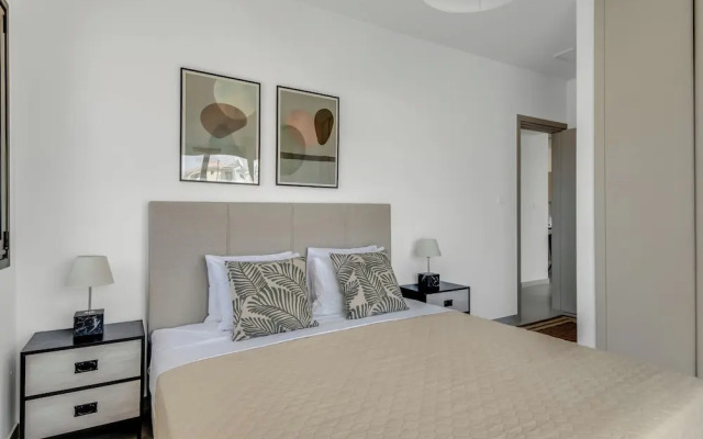 Sanders Elgio - Delightful 2-bdr Apt With Balcony