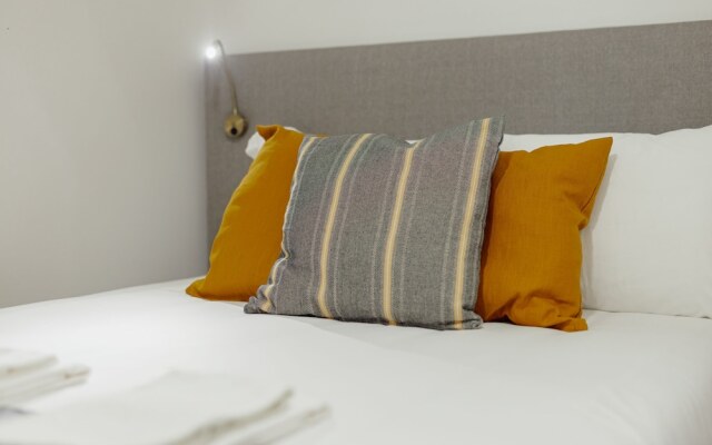 Lapa Stylish Apartment A by Vacationy