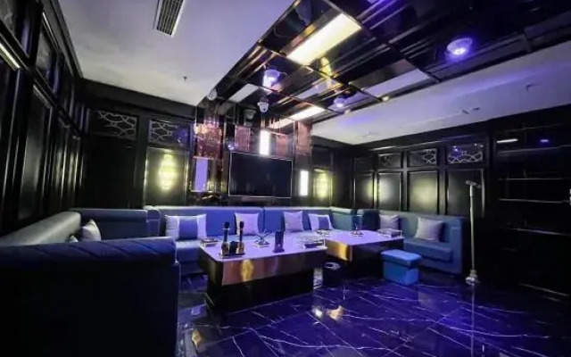 Lianyuan Run and International Hotel