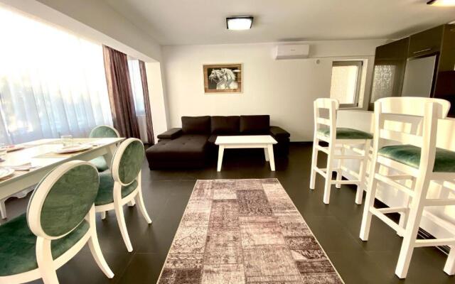 Cara Apartment - 5 min walk to the beach (Delfinariu - bd. Mamaia)