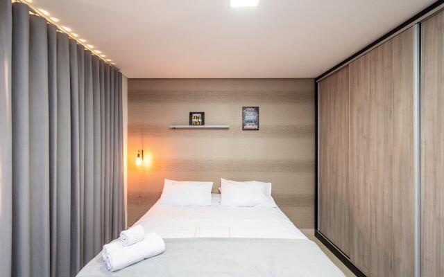 Flat com varanda no Setor Bueno - TH01403