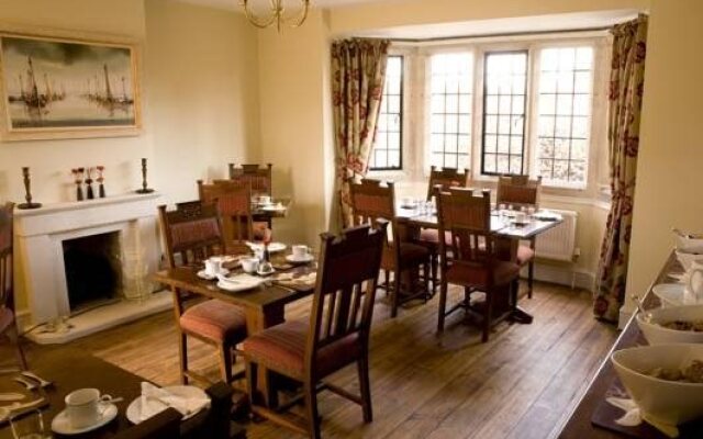 Cranbourne House BB