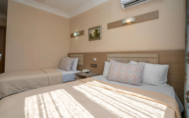 Selini Suites & Waterpark