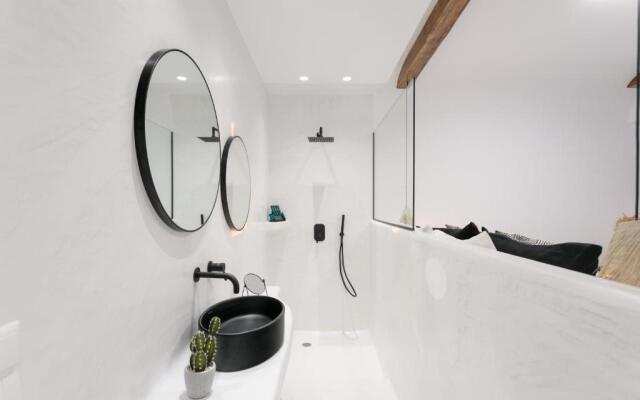 Iphimedeia Luxury Hotel & Suites