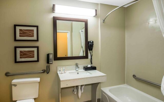 Comfort Inn & Suites