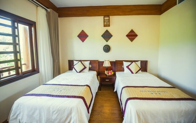 Hoa Binh Hotel