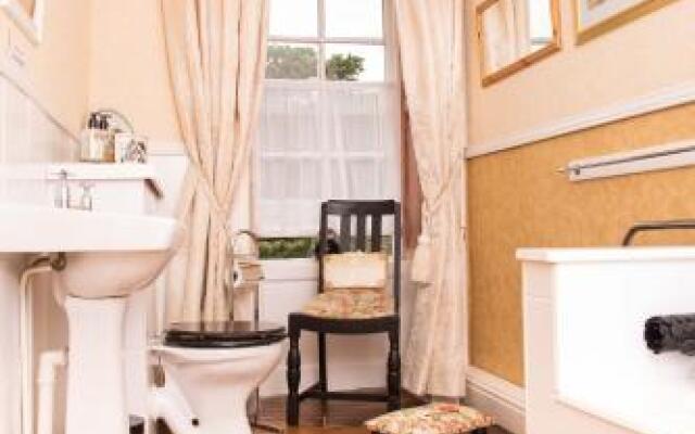 Priskilly Forest Country House