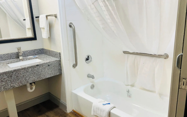 Rosewood Inn By OYO Union City I-69