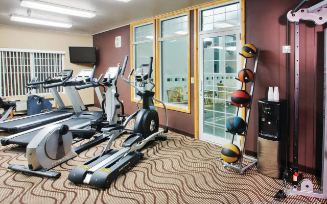 Best Western Plus Riverfront Hotel & Suites