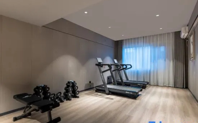 Tianlong Hotel (Lufeng South Railway Station Jinshan Ancient Town Branch)