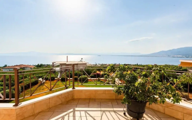 Sunset Paradise - Verga s Ultimate Seaview Getaway