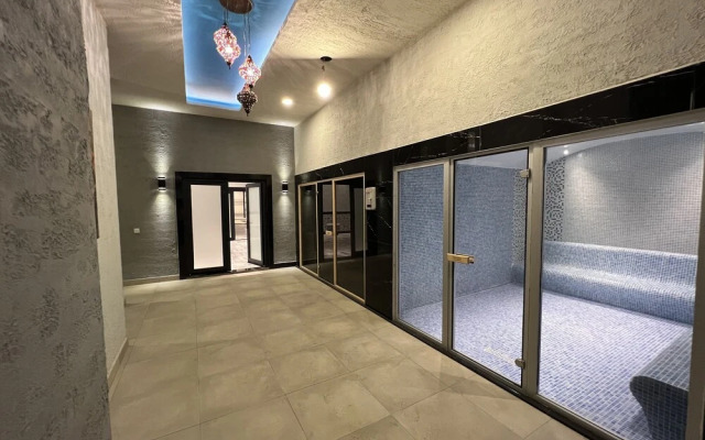 Almaris Resort Hotel