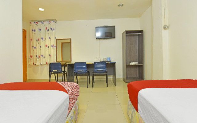 Super OYO 90494 Sam Huat Hotel