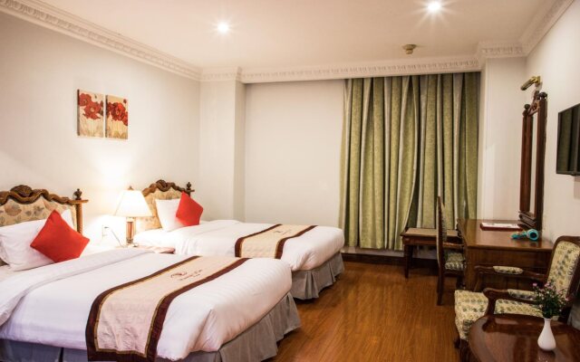 Riverside Hotel