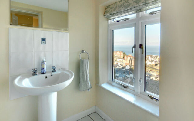 Holiday Home Briar Cottage