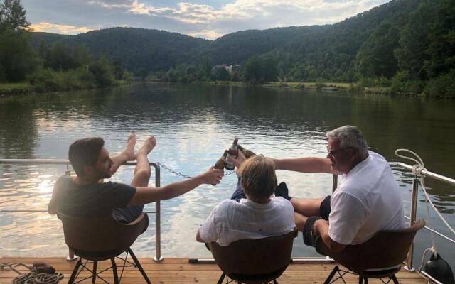 Hausboot greenpartment houseboathotel