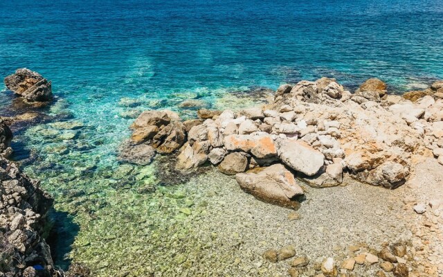 Open Sea Luxury Apartments