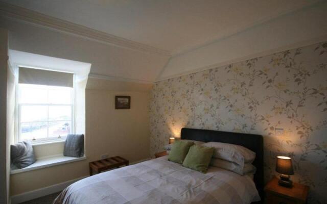 Corrie Hotel