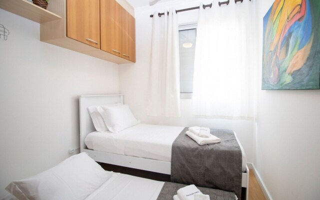 3 Bedrooms - Modern - Close to the Mall
