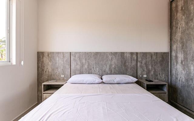 Apto com churrasqueira e sacada RPC306