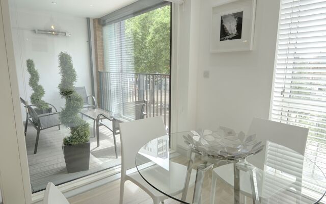 Roomspace Apartments -La Roka