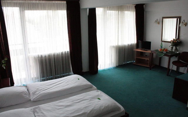 Mainbogen Hotel