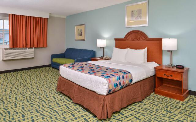 Best Western Plus Holiday Sands Inn & Suites