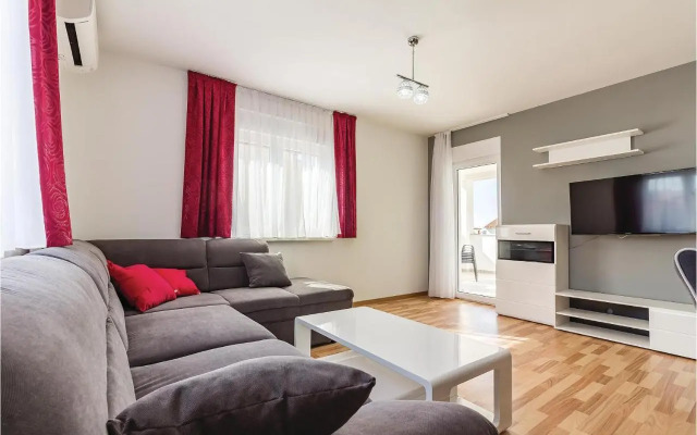 Three-Bedroom Apartment in Medulin