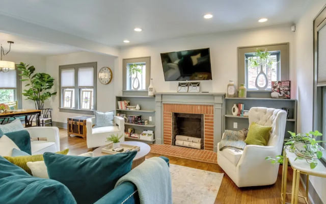 Renovated Lubbock Home - Walk to Texas Tech!