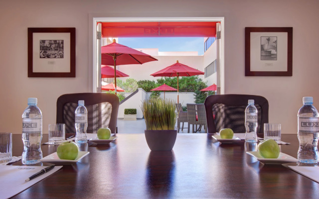Luxe Rodeo Drive Hotel