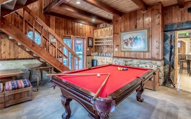 River Bend Lodge - Five Bedroom Cabin