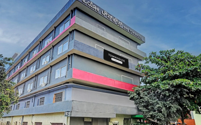 Spacious Comfort Stays at Ramamurthy Nagar