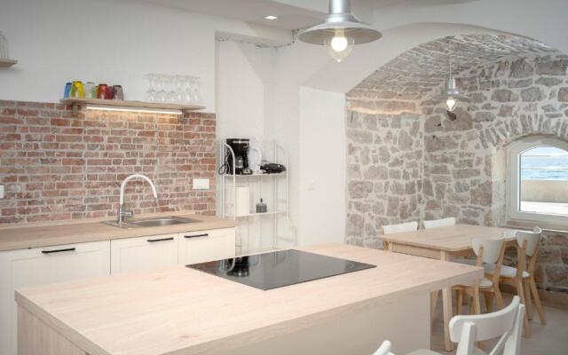 Exclusive Boutique Seaside Suites