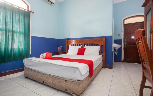 RedDoorz @ Genteng Surabaya 2