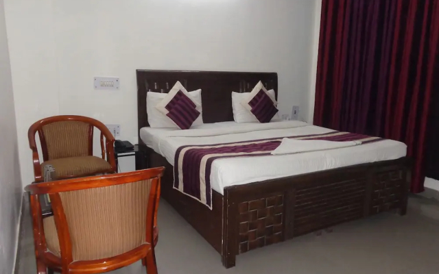 Hotel Akash Palace