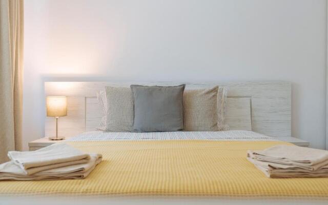 Lovely apartment and quiet courtyard in city centre