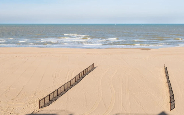 Winoc 302 Luxury Family Apartment on the Dike