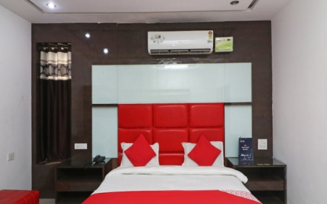 OYO 22977 Hotel Alpine