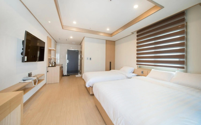 Run Hotel