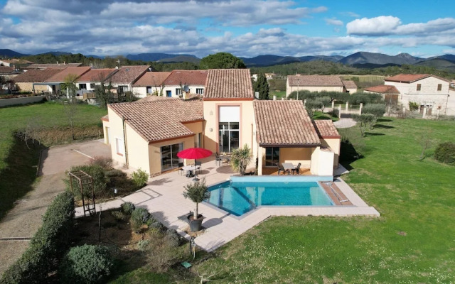 Villa in France With Private Pool & Garden