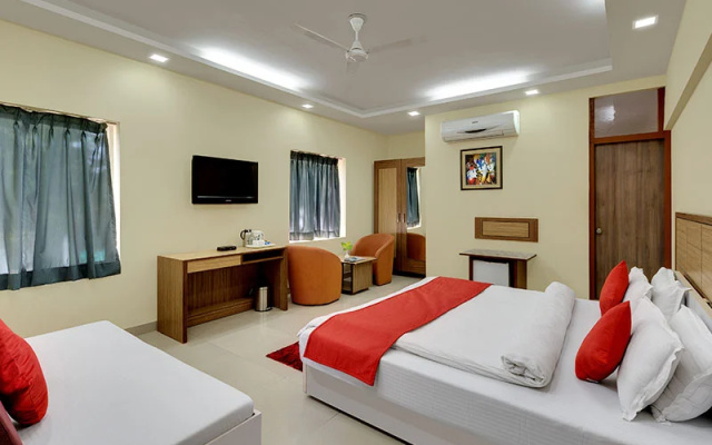 Greenwoods Lake Resort & Spa – Guest Rooms – Ahmedabad