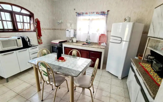 Casa em Condomínio com Piscina Privativa