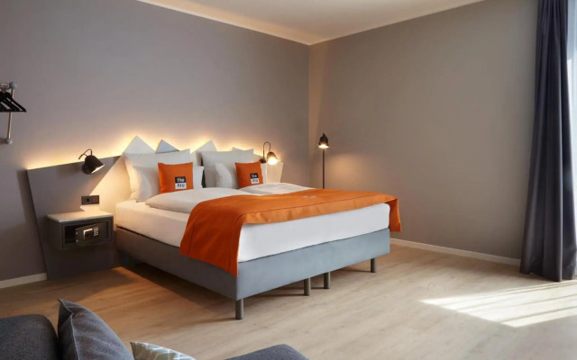 Holiday Inn - the niu, Hub Dusseldorf Messe by IHG