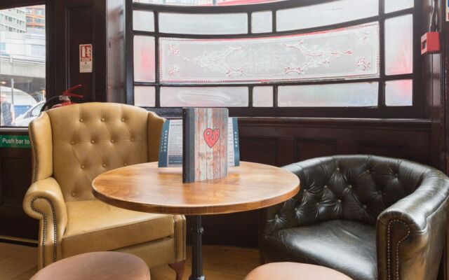 PubLove @ The Green Man - Hostel