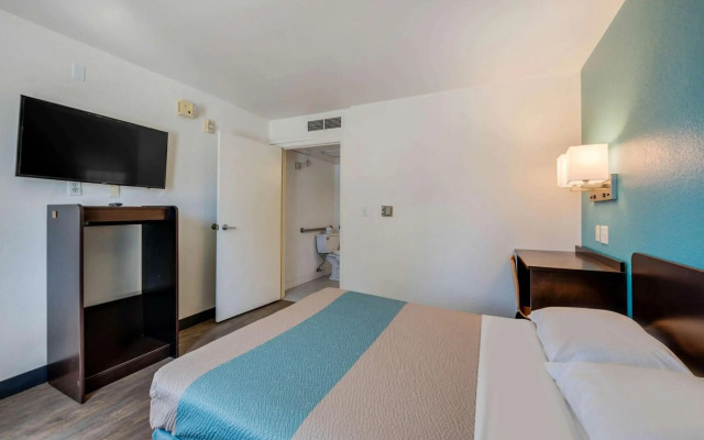 Motel 6 Winnemucca, NV