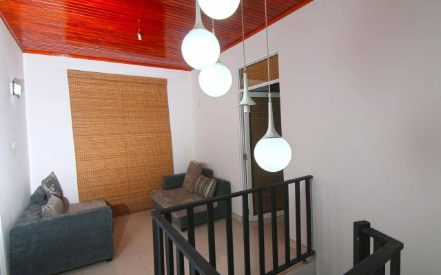 Airport City Hub Hotel