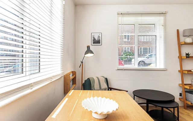 1930's Period Property in Leafy Suburb