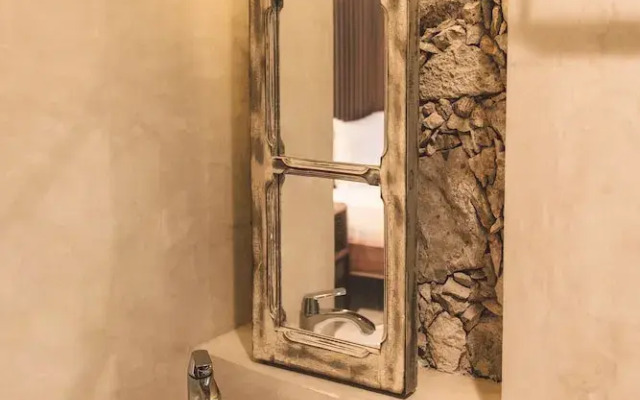 TreeHouse Boutique Hotel - Adults Only