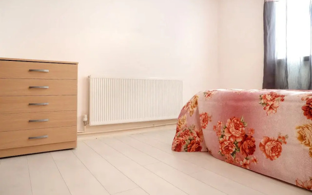 Barnes House - Deluxe Guest Room