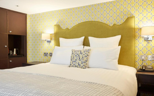 54 Queens Gate Hotel